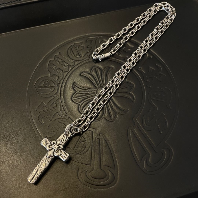Ch**me He**ts necklaces